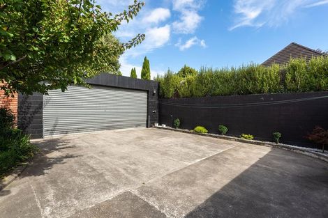 Photo of property in 327 Avonhead Road, Avonhead, Christchurch, 8042