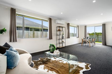 Photo of property in 15 Hehan Close, Cambridge, 3434