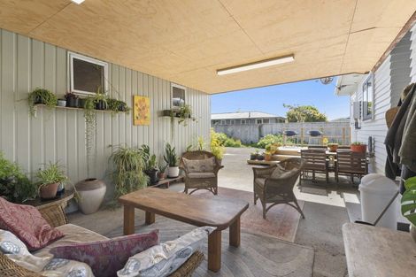 Photo of property in 21 Old Coach Road South, Otaki Beach, Otaki, 5512