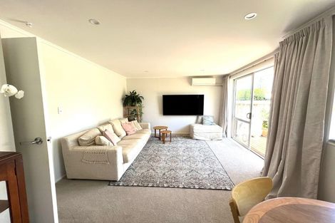 Photo of property in 2/59 Hatton Road, Orewa, 0931