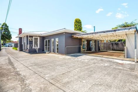 Photo of property in 16 Taikata Road, Te Atatu Peninsula, Auckland, 0610