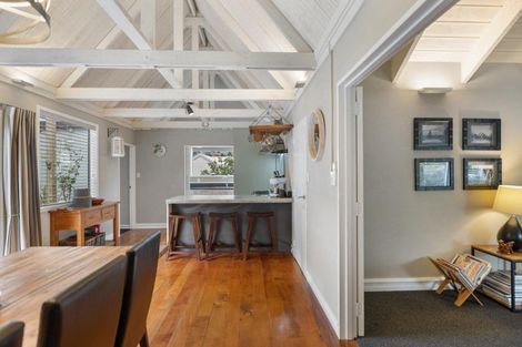 Photo of property in 45 Cedar Drive, Kelvin Heights, Queenstown, 9300