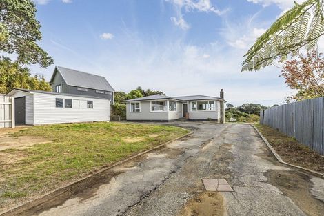 Photo of property in 135 Muri Road, Pukerua Bay, 5026