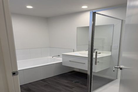 Photo of property in 395 Devonport Road, Tauranga South, Tauranga, 3112
