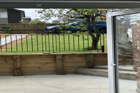 Photo of property in 3b Edgerton Road, Te Atatu Peninsula, Auckland, 0610