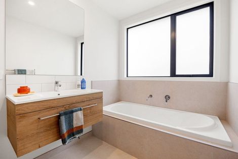 Photo of property in 36 Hugo Shaw Drive, Cambridge, 3434