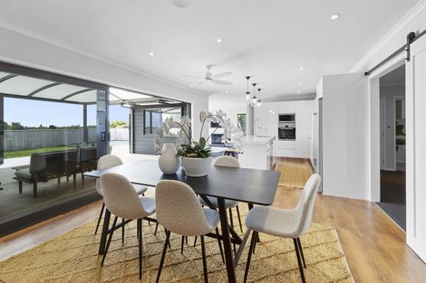 Photo of property in 3c Honeyfield Drive, Whalers Gate, New Plymouth, 4310