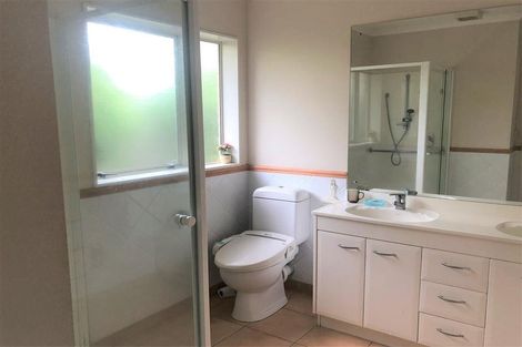 Photo of property in 14 Heyington Way, East Tamaki Heights, Auckland, 2016