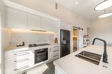 Photo of property in 16 Te Hoiere Street, Aotea, Porirua, 5024
