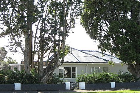 Photo of property in 212a Tukapa Street, Westown, New Plymouth, 4310