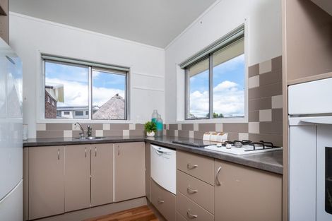 Photo of property in 12 Jenelin Road, Glendene, Auckland, 0602