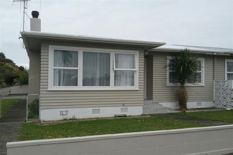 Photo of property in 34 Queenwood Road, Levin, 5510