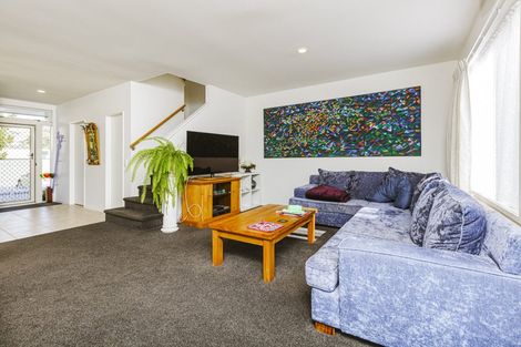 Photo of property in 3/45 Secoia Crescent, Mangere, Auckland, 2022