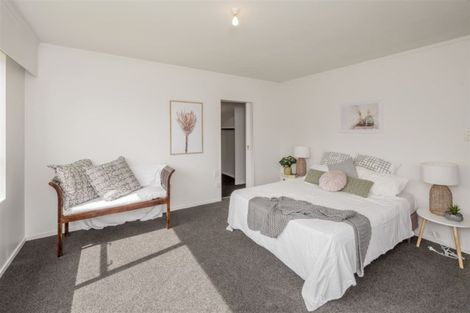 Photo of property in 6 Highbury Drive, Levin, 5510
