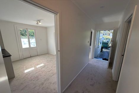 Photo of property in 29 Arrow Road, Forrest Hill, Auckland, 0620
