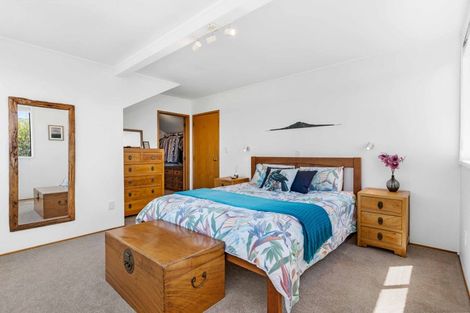 Photo of property in 98 Bleakhouse Road, Howick, Auckland, 2014