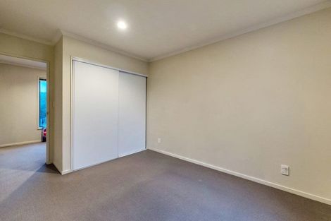 Photo of property in 39 Verdale Circle, Glen Eden, Auckland, 0602