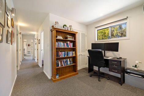 Photo of property in 1 Kelvin Place, Kelvin Heights, Queenstown, 9300