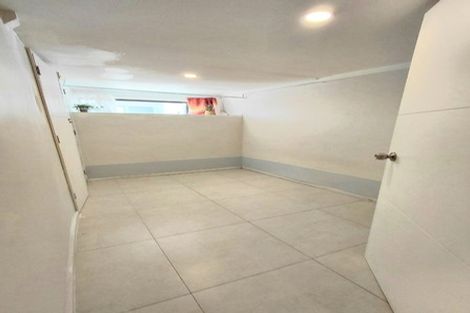Photo of property in 86d Kelman Road, Kelston, Auckland, 0602