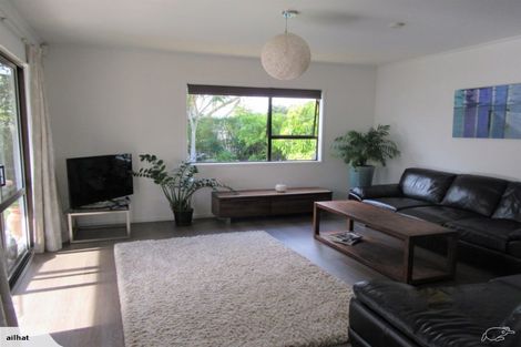 Photo of property in 2/24 Rosier Road, Glen Eden, Auckland, 0602