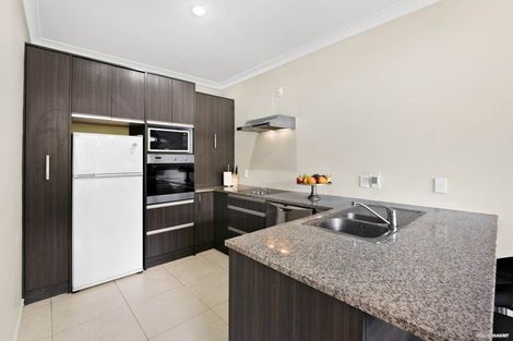 Photo of property in 11/44 Carlos Drive, Flat Bush, Auckland, 2016