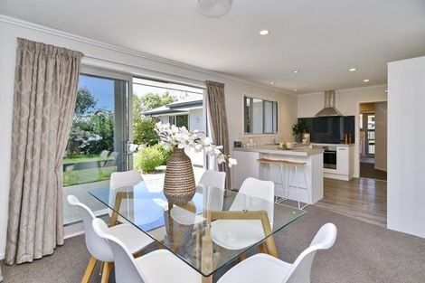 Photo of property in 4 Hurst Place, Parklands, Christchurch, 8083