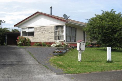 Photo of property in 13 Ilford Crescent, Mangere, Auckland, 2022