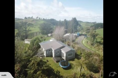 Photo of property in 709 Kelly Road, Lepperton, New Plymouth, 4373