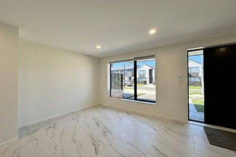 Photo of property in 18 Paapaakiri Loop, Takanini, 2112