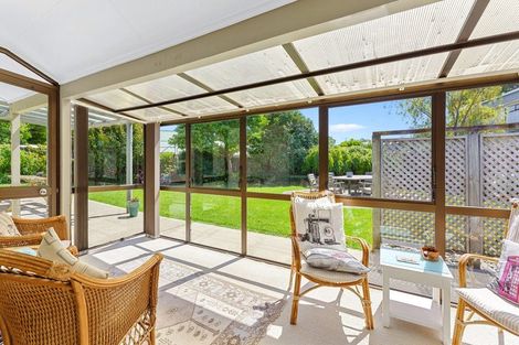 Photo of property in 16 Iti Grove, Waikanae, 5036