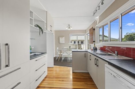 Photo of property in 311 Frankley Road, Ferndale, New Plymouth, 4310