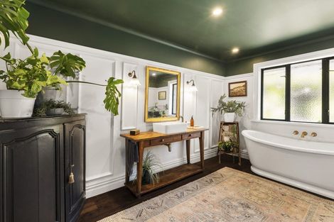 Photo of property in 350 Horokiwi Road, Horokiwi, Wellington, 5016