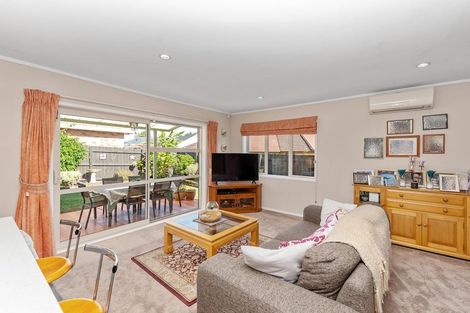 Photo of property in 127b Parrs Cross Road, Glen Eden, Auckland, 0612