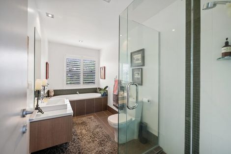 Photo of property in 47 Princes Street, Northcote Point, Auckland, 0627