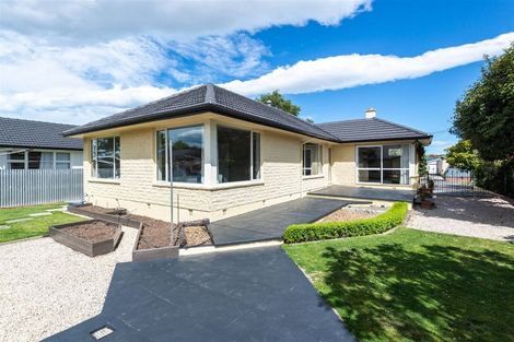 Photo of property in 56 Greendale Avenue, Avonhead, Christchurch, 8042