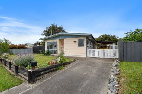 Photo of property in 12 Aitken Street, Bulls, 4818