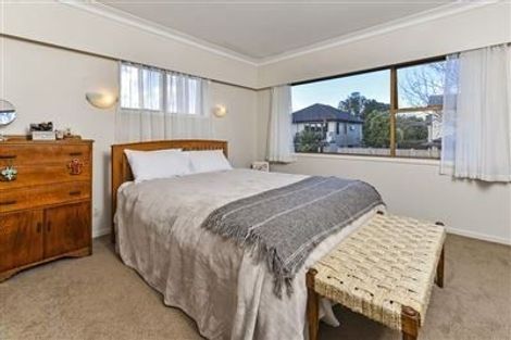 Photo of property in 16 Sydney Street, Hauraki, Auckland, 0622