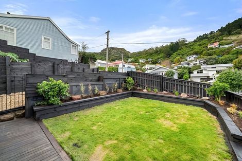 Photo of property in 2a Ripon Street, Lyttelton, 8082