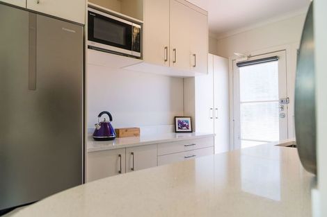 Photo of property in 40 Maunganui Road, Mount Maunganui, 3116