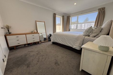 Photo of property in 55a Matipo Road, Te Atatu Peninsula, Auckland, 0610