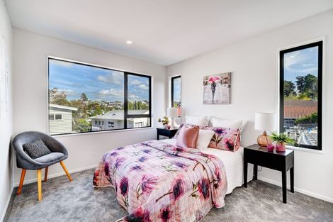 Photo of property in 21c Crosby Road, West Harbour, Auckland, 0618