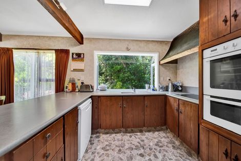 Photo of property in 27 Montjoy Street, Stratford, 4332