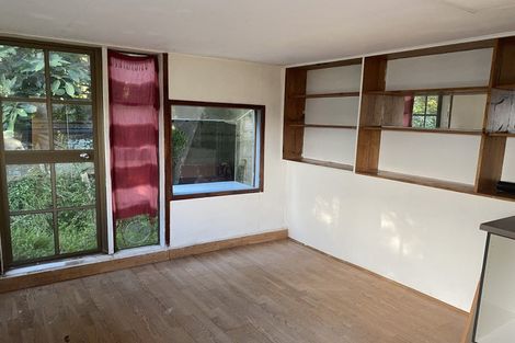 Photo of property in 21 Nikau Road, Point Howard, Lower Hutt, 5013