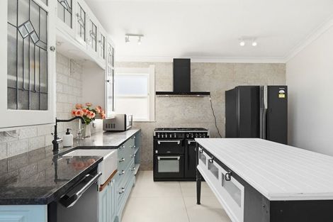 Photo of property in 1200 Caroline Road, Mayfair, Hastings, 4122