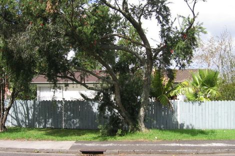 Photo of property in 1 Glenbervie Crescent, Massey, Auckland, 0614