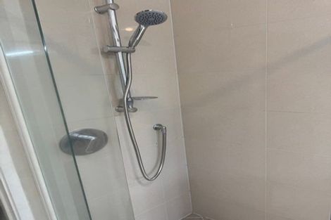 Photo of property in 2/6 Raddock Place, Half Moon Bay, Auckland, 2012