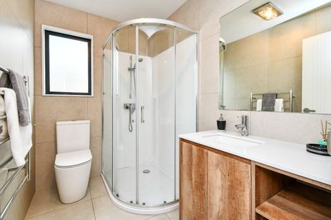 Photo of property in 4b Cronshaw Road, Karaka, Papakura, 2113