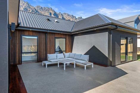 Photo of property in 32 Arohaina Avenue, Karaka, Papakura, 2124