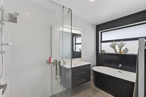 Photo of property in 44 Coby Sydney Drive, Bell Block, New Plymouth, 4312