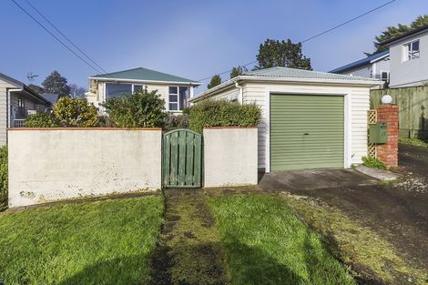 Photo of property in 17 Clifford Road, Johnsonville, Wellington, 6037
